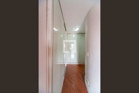 Apartamento à venda com 146m², 3 quartos e 2 vagas Apartamento à venda com 146m², 3 quartos e 2 vagasCloset do Quarto 3