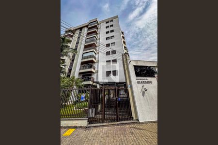 Apartamento à venda com 146m², 3 quartos e 2 vagas Apartamento à venda com 146m², 3 quartos e 2 vagasFachada e portaria