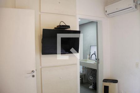 Apartamento à venda com 121m², 3 quartos e 2 vagas Apartamento à venda com 121m², 3 quartos e 2 vagasSuíte