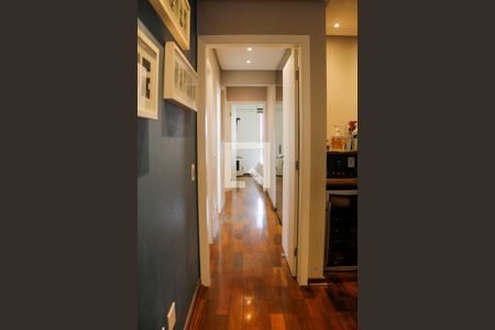 Apartamento à venda com 121m², 3 quartos e 2 vagas Apartamento à venda com 121m², 3 quartos e 2 vagasCorredor