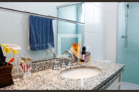 Apartamento à venda com 121m², 3 quartos e 2 vagas Apartamento à venda com 121m², 3 quartos e 2 vagasBanheiro Social