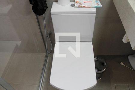 Apartamento à venda com 121m², 3 quartos e 2 vagas Apartamento à venda com 121m², 3 quartos e 2 vagasBanheiro da Suíte