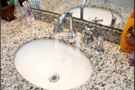 Apartamento à venda com 121m², 3 quartos e 2 vagas Apartamento à venda com 121m², 3 quartos e 2 vagasBanheiro Social