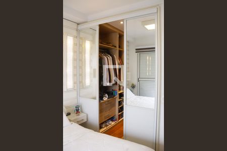 Apartamento à venda com 121m², 3 quartos e 2 vagas Apartamento à venda com 121m², 3 quartos e 2 vagasCloset da suíte