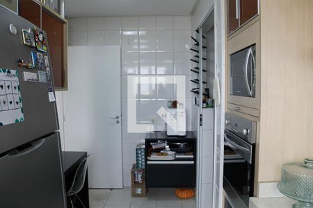 Apartamento à venda com 121m², 3 quartos e 2 vagas Apartamento à venda com 121m², 3 quartos e 2 vagasCozinha