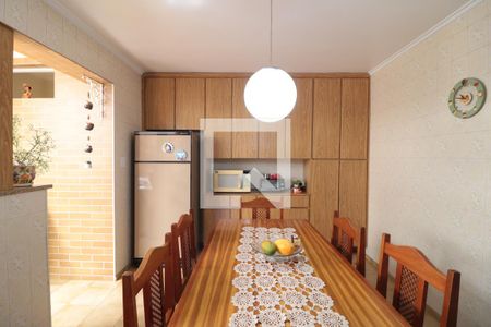 Casa à venda com 153m², 4 quartos e 2 vagasCopa e Cozinha 