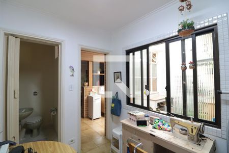 Casa à venda com 153m², 4 quartos e 2 vagasQuarto de Serviço