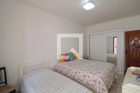 Casa à venda com 153m², 4 quartos e 2 vagasQuarto 1