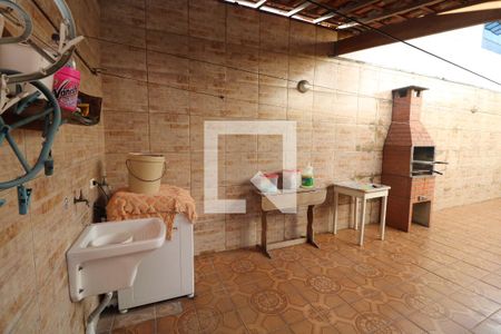 Casa à venda com 170m², 3 quartos e 3 vagasÁrea de Serviço