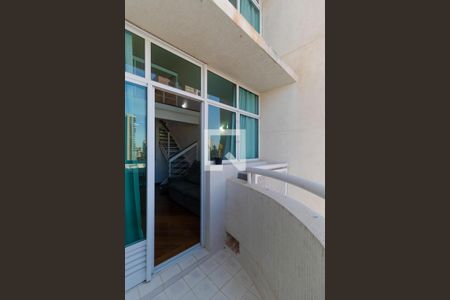 Apartamento à venda com 51m², 1 quarto e 1 vaga Apartamento à venda com 51m², 1 quarto e 1 vagaSacada