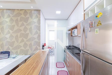 Apartamento à venda com 100m², 2 quartos e 1 vaga Apartamento à venda com 100m², 2 quartos e 1 vagaCozinha e área de serviço