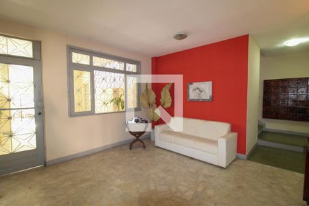 Apartamento à venda com 70m², 2 quartos e 1 vagaÁrea comum 