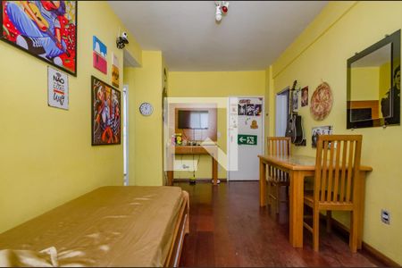 Sala de apartamento à venda com 1 quarto, 60m² em Barro Preto, Belo Horizonte