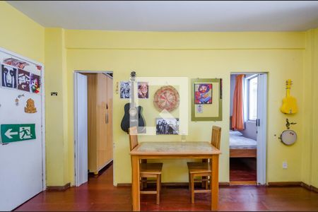 Sala de apartamento à venda com 1 quarto, 60m² em Barro Preto, Belo Horizonte