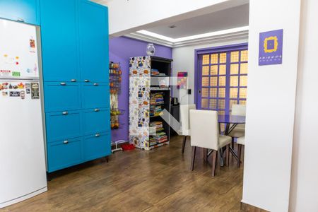 Casa de condomínio para alugar com 750m², 4 quartos e 2 vagas Casa de condomínio para alugar com 750m², 4 quartos e 2 vagasCozinha 1°andar