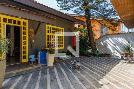 Casa de condomínio para alugar com 750m², 4 quartos e 2 vagas Casa de condomínio para alugar com 750m², 4 quartos e 2 vagasQuintal