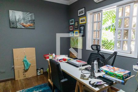 Casa de condomínio para alugar com 750m², 4 quartos e 2 vagas Casa de condomínio para alugar com 750m², 4 quartos e 2 vagasEscritório - 2° andar