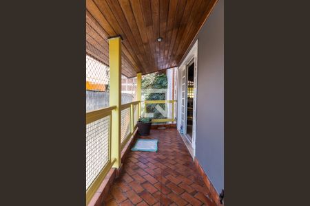 Casa de condomínio para alugar com 750m², 4 quartos e 2 vagas Casa de condomínio para alugar com 750m², 4 quartos e 2 vagasVaranda 1°andar