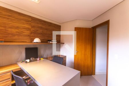Casa à venda com 293m², 3 quartos e 4 vagasOffice