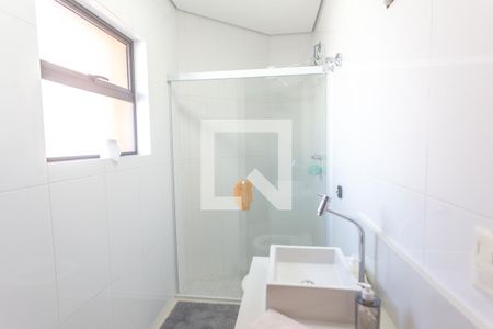 Casa à venda com 293m², 3 quartos e 4 vagasBanheiro suíte 2