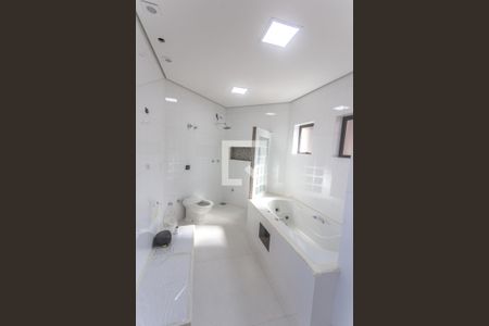 Casa à venda com 293m², 3 quartos e 4 vagasBanheiro suite 3