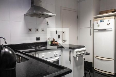 Apartamento para alugar com 221m², 3 quartos e 2 vagas Apartamento para alugar com 221m², 3 quartos e 2 vagasCozinha