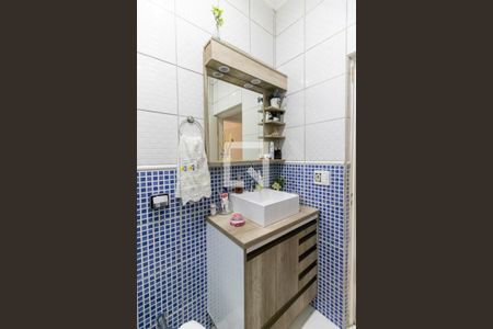 Casa à venda com 120m², 2 quartos e 1 vaga Casa à venda com 120m², 2 quartos e 1 vagaBanheiro