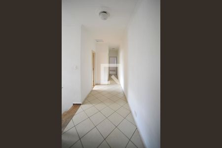 Casa à venda com 240m², 3 quartos e 3 vagasCorredor