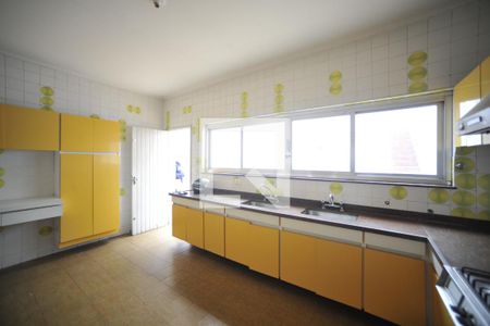 Casa à venda com 240m², 3 quartos e 3 vagasCozinha