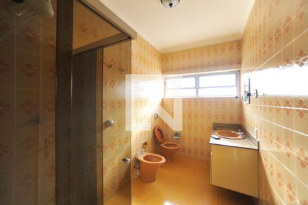 Casa à venda com 240m², 3 quartos e 3 vagasBanheiro