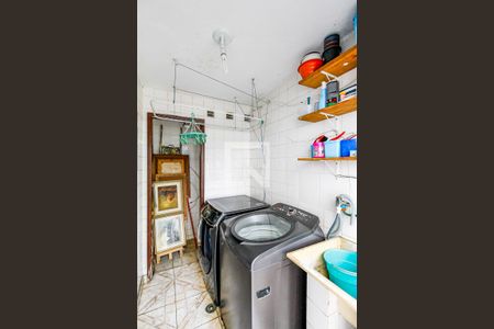 Casa à venda com 150m², 3 quartos e 2 vagasÁrea de Serviço