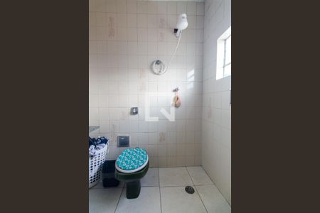 Casa à venda com 180m², 3 quartos e 4 vagas Casa à venda com 180m², 3 quartos e 4 vagasBanheiro 3