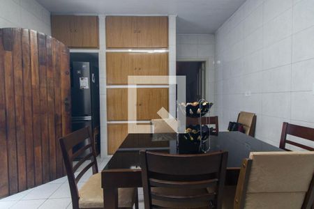 Casa à venda com 180m², 3 quartos e 4 vagas Casa à venda com 180m², 3 quartos e 4 vagasCozinha