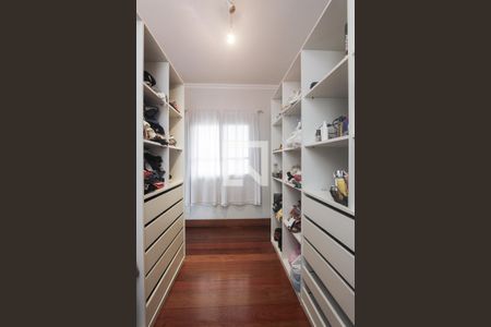 Casa à venda com 333m², 4 quartos e 5 vagas Casa à venda com 333m², 4 quartos e 5 vagasCloset suite 2