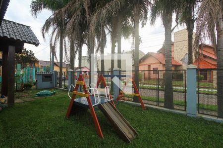 Casa à venda com 333m², 4 quartos e 5 vagas Casa à venda com 333m², 4 quartos e 5 vagasPatio