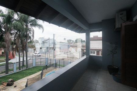 Casa à venda com 333m², 4 quartos e 5 vagas Casa à venda com 333m², 4 quartos e 5 vagasVaranda suite 2