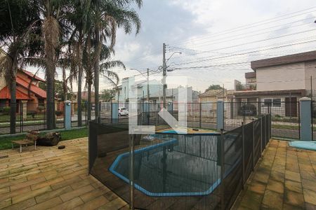 Casa à venda com 333m², 4 quartos e 5 vagas Casa à venda com 333m², 4 quartos e 5 vagasPiscina