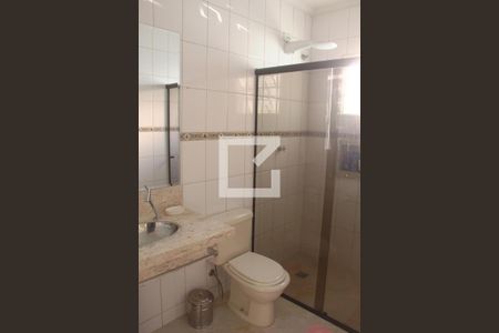 Casa à venda com 280m², 4 quartos e 2 vagasBanheiro da Suíte 3