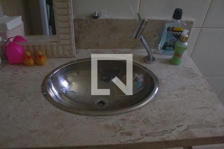 Casa à venda com 280m², 4 quartos e 2 vagasBanheiro da Suíte 2