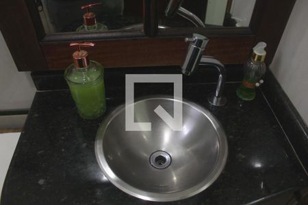 Casa à venda com 280m², 4 quartos e 2 vagasLavabo