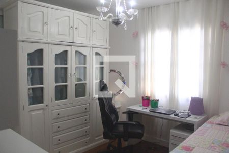 Casa à venda com 280m², 4 quartos e 2 vagasQuarto 2 - Suíte