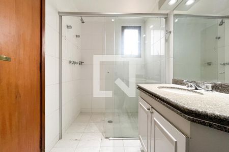 Apartamento à venda com 160m², 4 quartos e 3 vagasBanheiro do Quarto 4