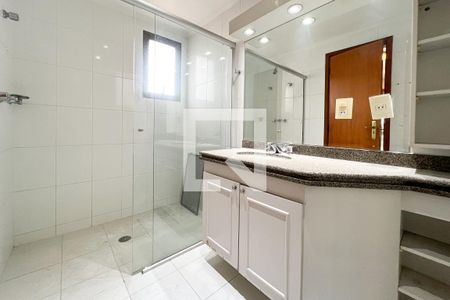 Apartamento à venda com 160m², 4 quartos e 3 vagasBanheiro do Quarto 4