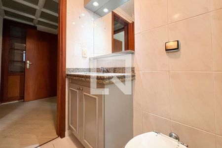 Apartamento à venda com 160m², 4 quartos e 3 vagasBanheiro Social