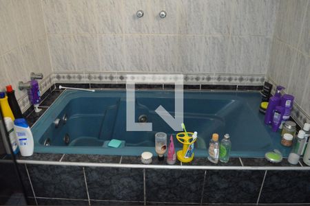 Casa à venda com 258m², 3 quartos e 4 vagasBanheira Suite