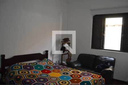 Casa à venda com 258m², 3 quartos e 4 vagasQuarto 2