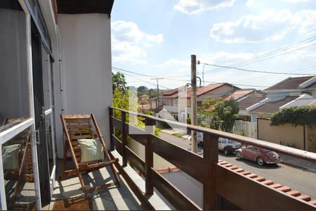Casa à venda com 258m², 3 quartos e 4 vagasVista da Rua