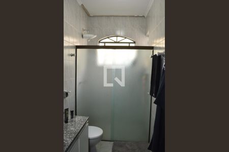 Casa à venda com 258m², 3 quartos e 4 vagasBanheiro Social