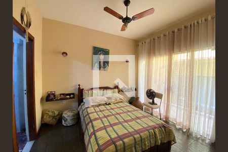 Casa à venda com 300m², 4 quartos e 2 vagas Casa à venda com 300m², 4 quartos e 2 vagasQuarto 3