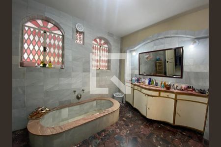 Casa à venda com 300m², 4 quartos e 2 vagas Casa à venda com 300m², 4 quartos e 2 vagasBanheiro do Quarto 3